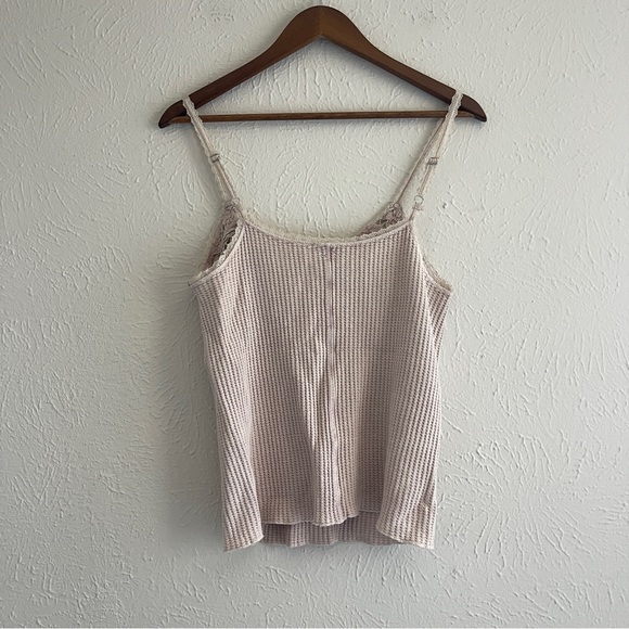 Free People One Knit Cami featuring triangle cups adorned open-knit Rose Size M - Picture 6 of 8